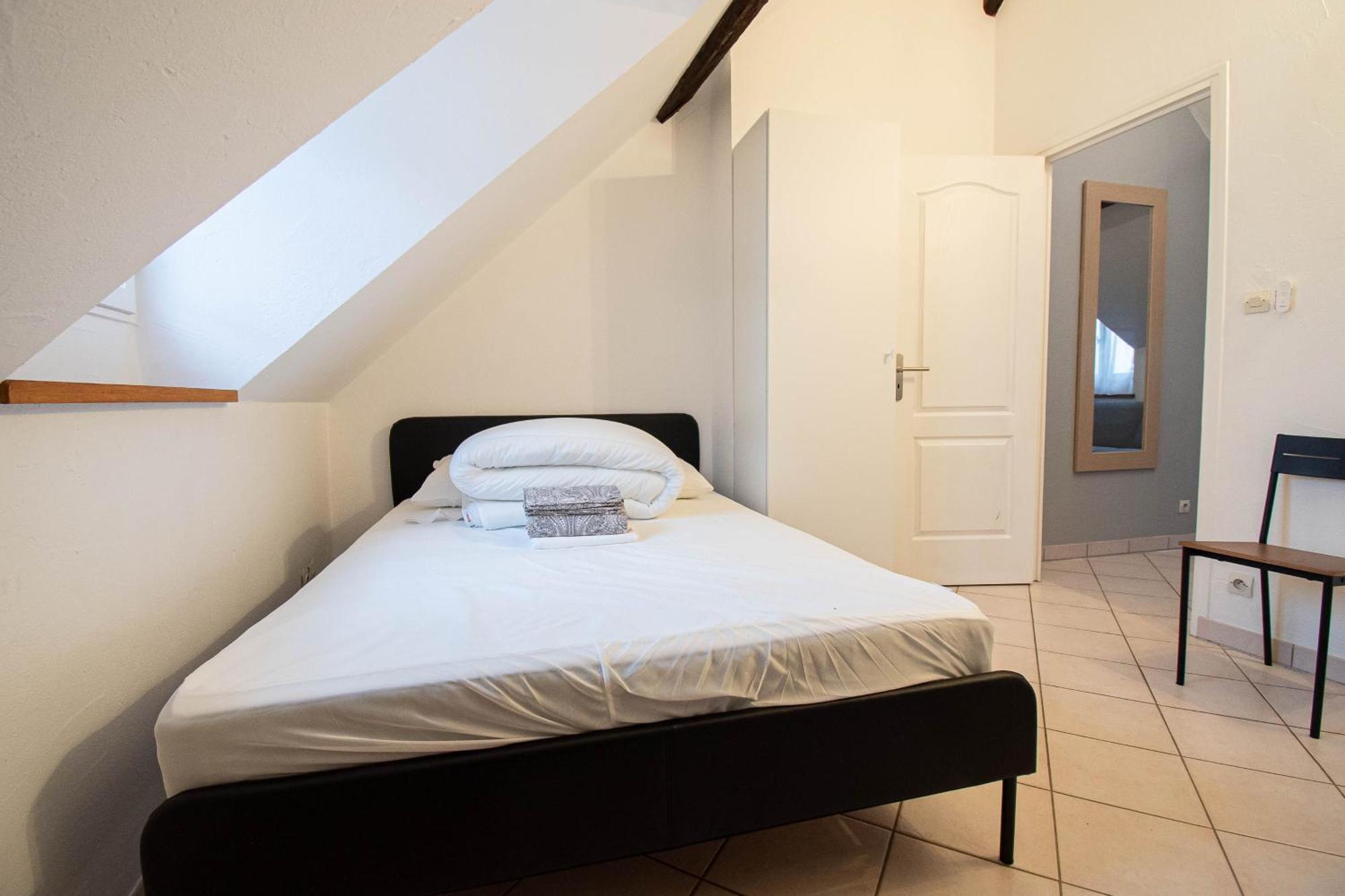 Residence Le Zola Compose De 3 Appartements Distincts En Hyper Centre De Dijon Avec Wifi Екстер'єр фото