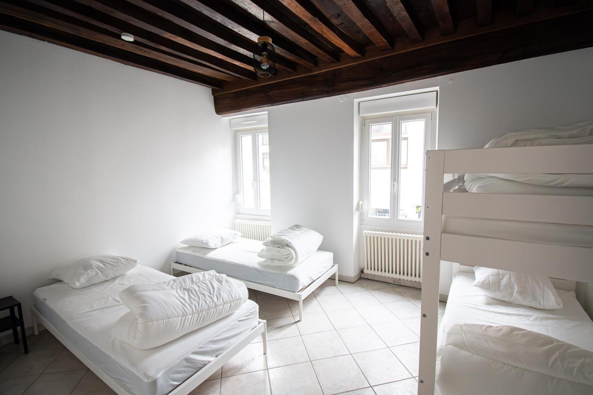 Residence Le Zola Compose De 3 Appartements Distincts En Hyper Centre De Dijon Avec Wifi Екстер'єр фото